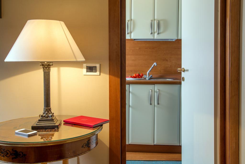 Astrid Roma Suites Ngoại thất bức ảnh